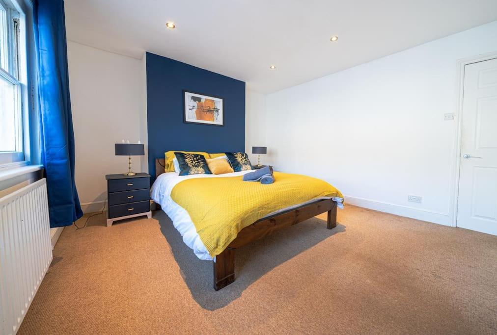 Large City Centre 2 Bed - Close To Station Apartment Royal Tunbridge Wells Exterior photo